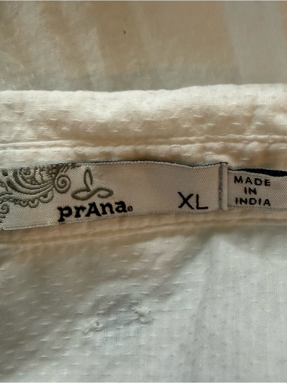 Button-up top - Picture 3 of 4